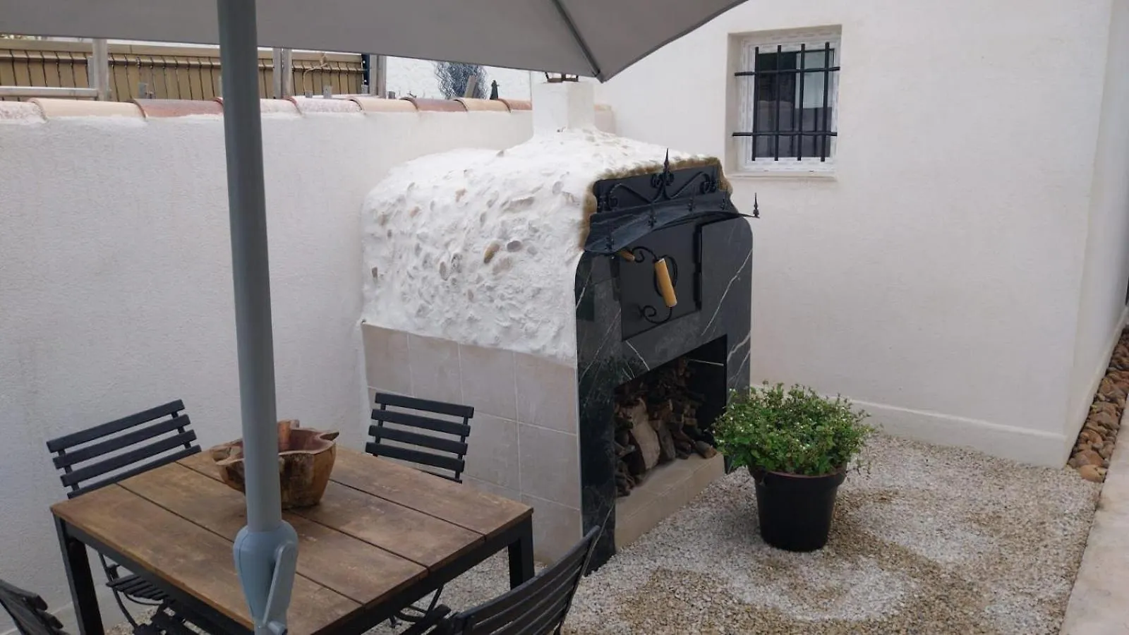 Holiday home Maison En Rez-De Chaussee Pres Du Centre Ville D'Arles France